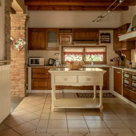 Cristina Βίλα Villa Pedergnano