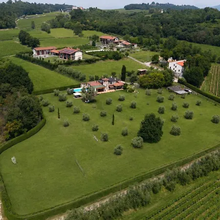 Cristina * Villa Pedergnano