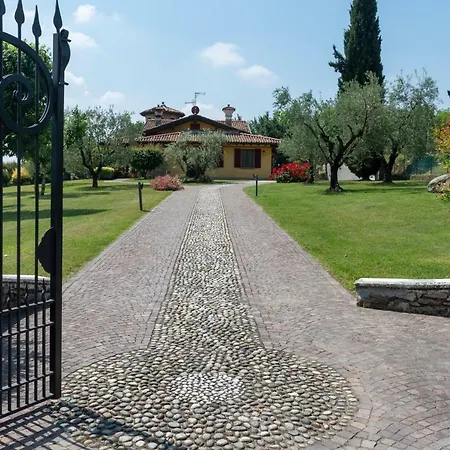 Cristina Villa Pedergnano